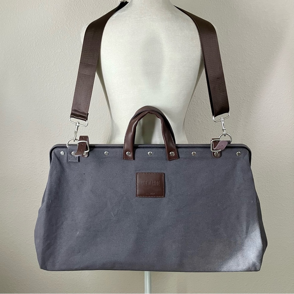 LINE OF TRADE Weekender XL Duffle Rugged Canvas Travel Bag Tote Leather Trim